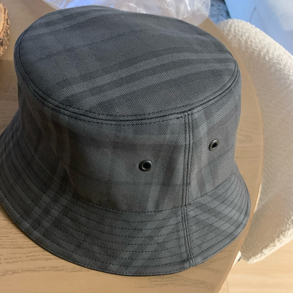 BURBERRY
Black Vintage Check Bucket Hat